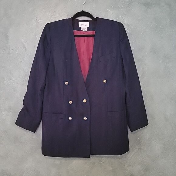 Subtle pinstripe fashion blazer - Picture 1 of 3